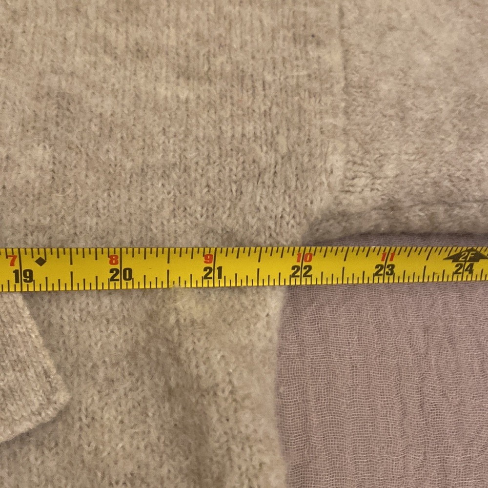 Madewell Wilmington Hoodie Sweater
Taupe . Size S. Style NB371 - Picture 8 of 11